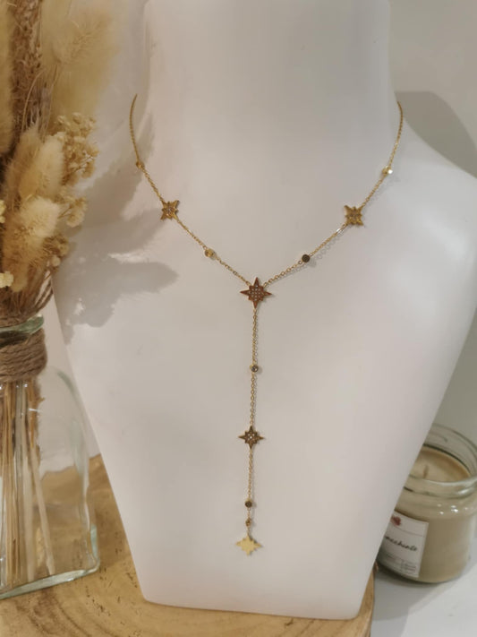 Collier Y Charlie en acier inoxydable, élégant et moderne, idéal pour ajouter une touche raffinée et délicate à votre look.