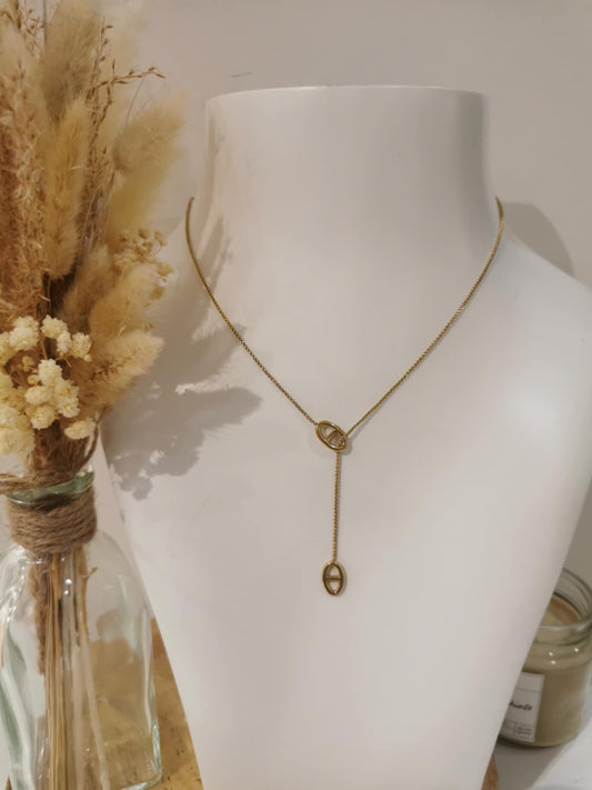 Collier Y Ellie en acier inoxydable, élégant et moderne, parfait pour sublimer votre look avec une touche délicate et raffinée.