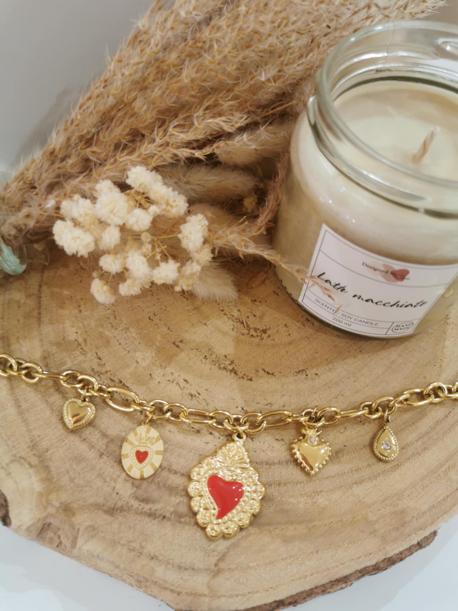 Bracelet à mailles Amélia en acier inoxydable, élégant et raffiné, idéal pour ajouter une touche moderne et délicate à votre poignet.