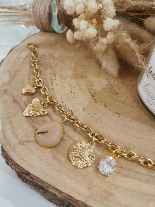 Bracelet à mailles Valentine en acier inoxydable, élégant et raffiné, parfait pour ajouter une touche moderne et délicate à votre poignet.