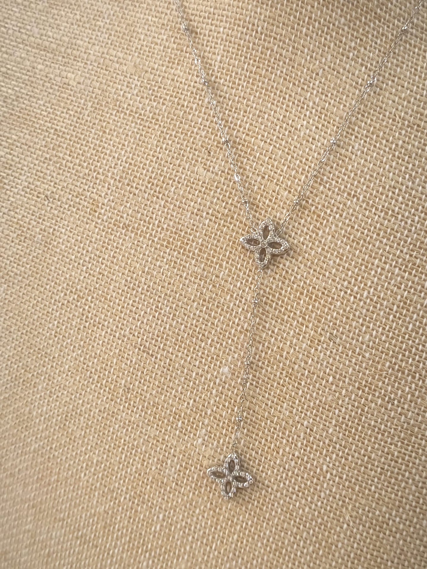 Collier Y Laura en acier inoxydable