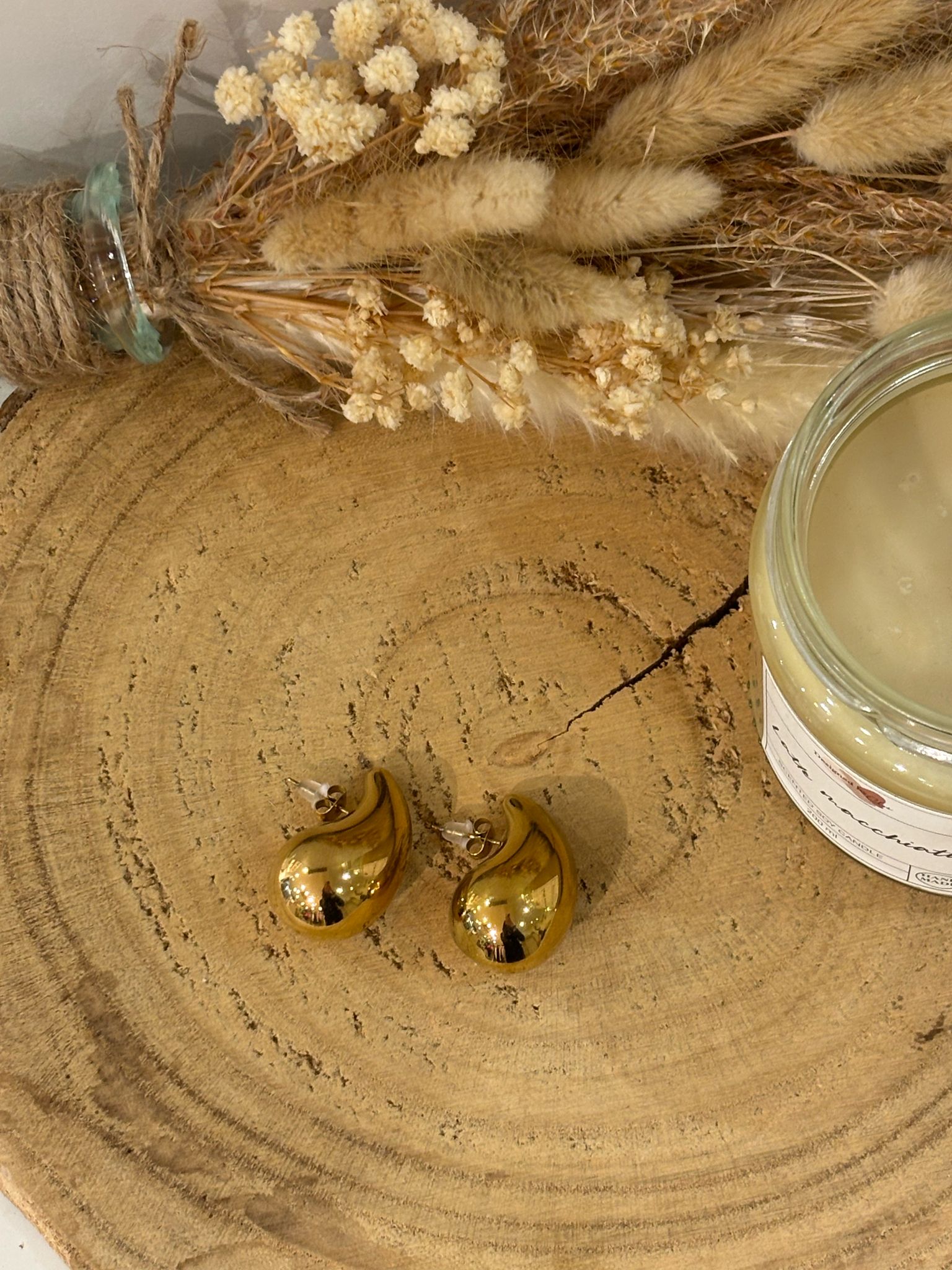 Boucles d'oreilles Inaé en acier inoxydable, élégantes et raffinées, parfaites pour ajouter une touche chic et moderne à votre look.