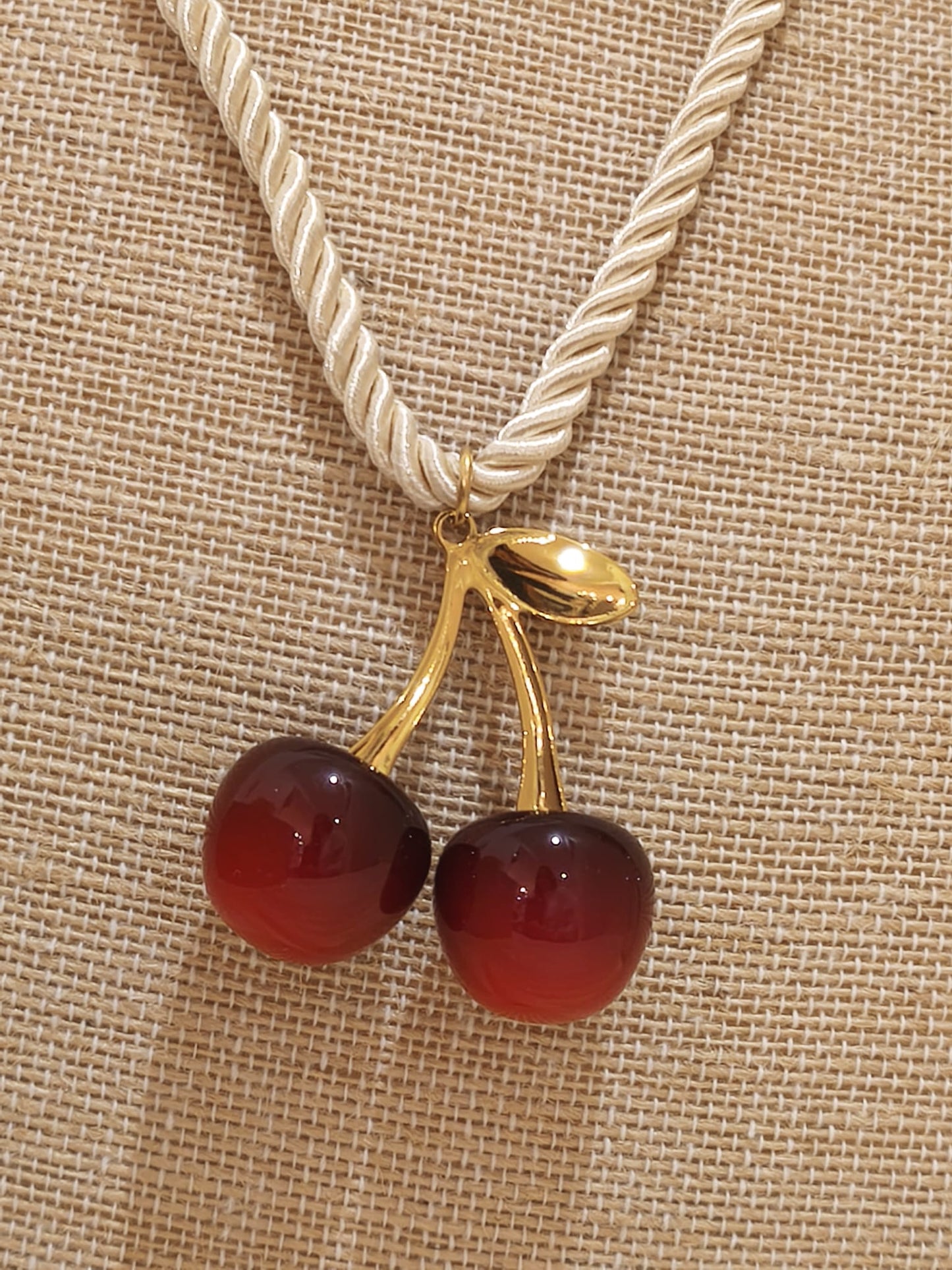 Collier Cerise
