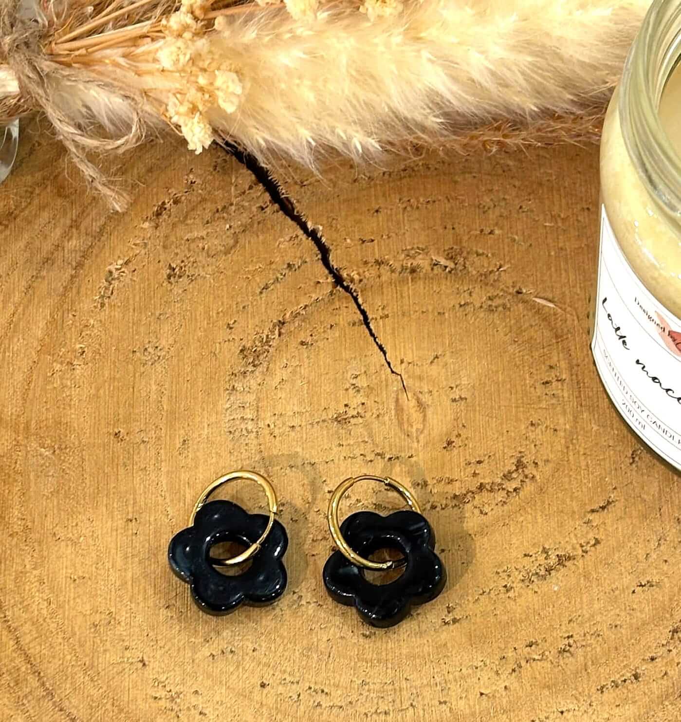Boucles d'oreilles Soléa noir en acier inoxydable, élégantes et légères, parfaites pour un look raffiné et moderne.